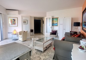 2 steps from the Midi beaches, terrace, 252L/BOU