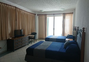 2 Steps to the Beach 2 bedroom apartment