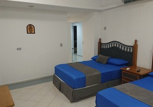 2 Steps to the Beach 2 bedroom apartment