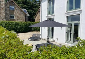 2 The Manor House, Hillfield Village