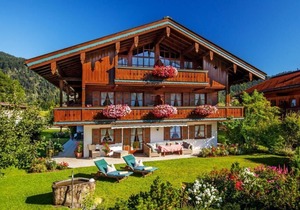 (2) Zwei-Raum-Ferienwohnung 42qm, 2-4 Personen, Dusche/WC, Wohn-Schlafraum + Extra Schlafzimmer, Küche, großer Balkon