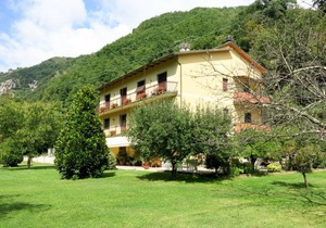 200 m² Apartment ∙ 3 bedrooms ∙ 5 guests