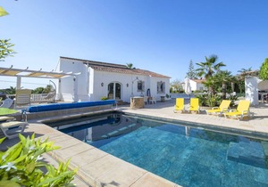 200 m² Accommodation ∙ 3 bedrooms ∙ 6 guests
