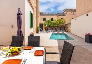 200 m² House ∙ 3 bedrooms ∙ 6 guests