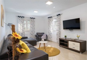 200 m² House ∙ 3 bedrooms ∙ 8 guests