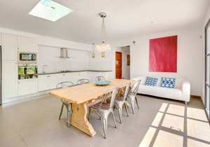 200 m² Villa ∙ 3 bedrooms ∙ 6 guests