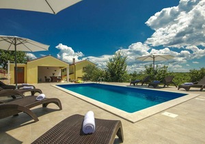 200 m² Villa ∙ 4 bedrooms ∙ 8 guests