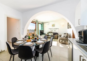 200 m² Villa ∙ 4 bedrooms ∙ 8 guests