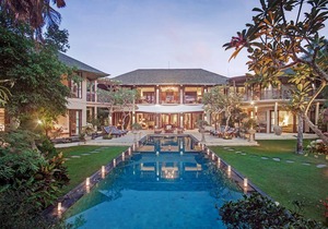 2000 m² Villa ∙ 4 bedrooms ∙ 8 guests