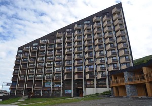 200m from resort center, 6th floor, balcony, tv, ski locker, 36m², Les Menuires