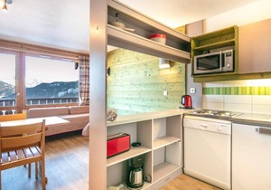 200m from resort center, terrace, balcony, parking, tv, ski locker, 32m², Valmorel