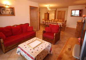 200m from shops, 1st floor, balcony, parking, tv, ski locker, 75m², Les Saisies