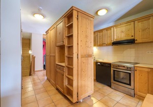 200m from ski slopes, fitness, swimming pool, sauna, hammam, balcony, fireplace or stove, tv