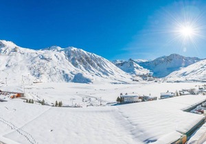 200m from ski slopes, 5th floor, view lake, balcony, tv, ski locker, 64m², Tignes