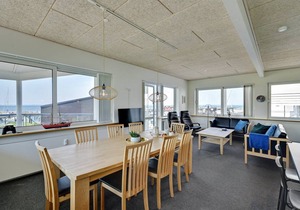 205 m² Apartment ∙ 3 bedrooms ∙ 8 guests