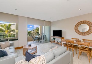 208 Santai - Spacious Family Apartment by uHoliday