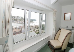 21 ABOVE TOWN, family friendly in Dartmouth