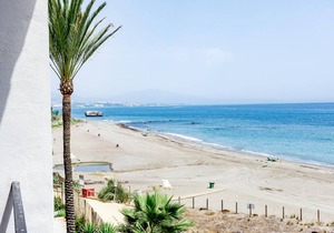 210 m² Apartment ∙ 3 bedrooms ∙ 6 guests