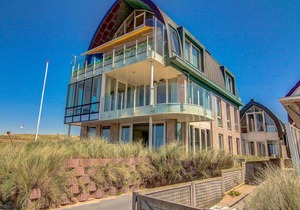 210 m² Apartment ∙ 3 bedrooms ∙ 5 guests