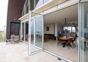 210 m² Apartment ∙ 3 bedrooms ∙ 5 guests