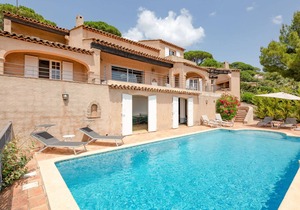 210 m² Villa ∙ 4 bedrooms ∙ 8 guests