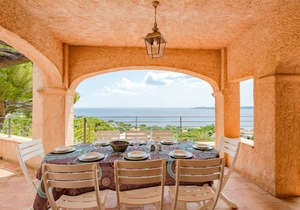 210 m² Villa ∙ 4 bedrooms ∙ 8 guests