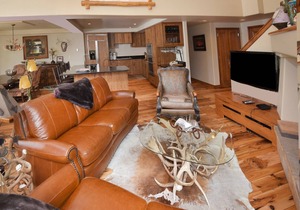 214 m² Condo ∙ 3 bedrooms ∙ 8 guests