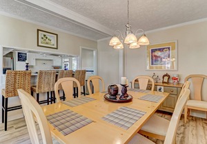 215 m² House ∙ 4 bedrooms ∙ 10 guests