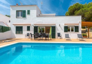 215 m² Villa ∙ 3 bedrooms ∙ 6 guests