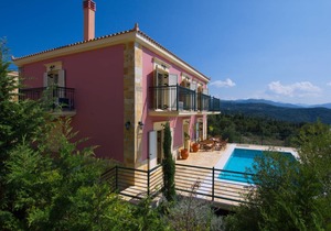 215 m² Villa ∙ 3 bedrooms ∙ 7 guests