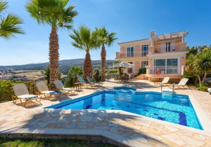 215 m² Villa ∙ 4 bedrooms ∙ 8 guests