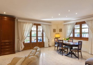 220 m² Villa ∙ 3 bedrooms ∙ 6 guests