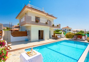 220 m² Villa ∙ 3 bedrooms ∙ 7 guests