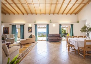220 m² House ∙ 3 bedrooms ∙ 6 guests