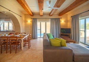 220 m² Villa ∙ 4 bedrooms ∙ 9 guests
