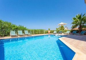 220 m² Villa ∙ 4 bedrooms ∙ 9 guests