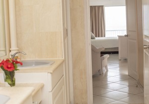 23 - GOLD COAST PARADISE 2BDR
