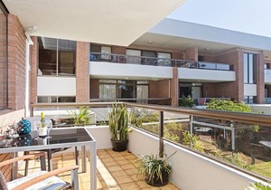 23 'The Commodore' 9-11 Donald Street - delightful unit with gorgeous water views