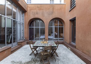 230 m² Apartment ∙ 4 bedrooms ∙ 7 guests