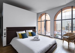 230 m² Apartment ∙ 4 bedrooms ∙ 7 guests