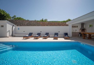 230 m² Accommodation ∙ 8 bedrooms ∙ 16 guests