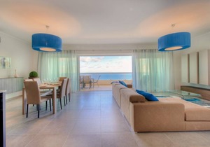 230 m² Apartment ∙ 3 bedrooms ∙ 6 guests