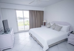 24 - BLUE SHORE 2BDR