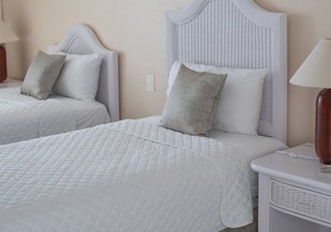 24 - BLUE SHORE 2BDR