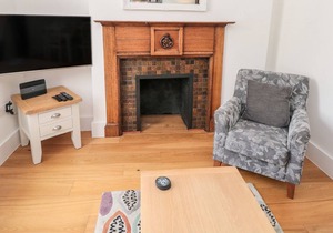 24 FOSS STREET, pet friendly, with a garden in Dartmouth