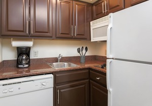 24 Hour Business Center + Fitness Center | Short Drive to City Center Philadelphia