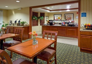 24 Hour Business Center + Fitness Center | Short Drive to City Center Philadelphia
