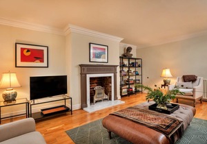 240 m² Apartment ∙ 1 bedroom ∙ 2 guests