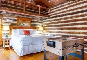 242 m² House ∙ 3 bedrooms ∙ 15 guests