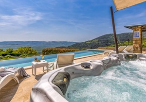 245 m² Villa ∙ 4 bedrooms ∙ 8 guests
